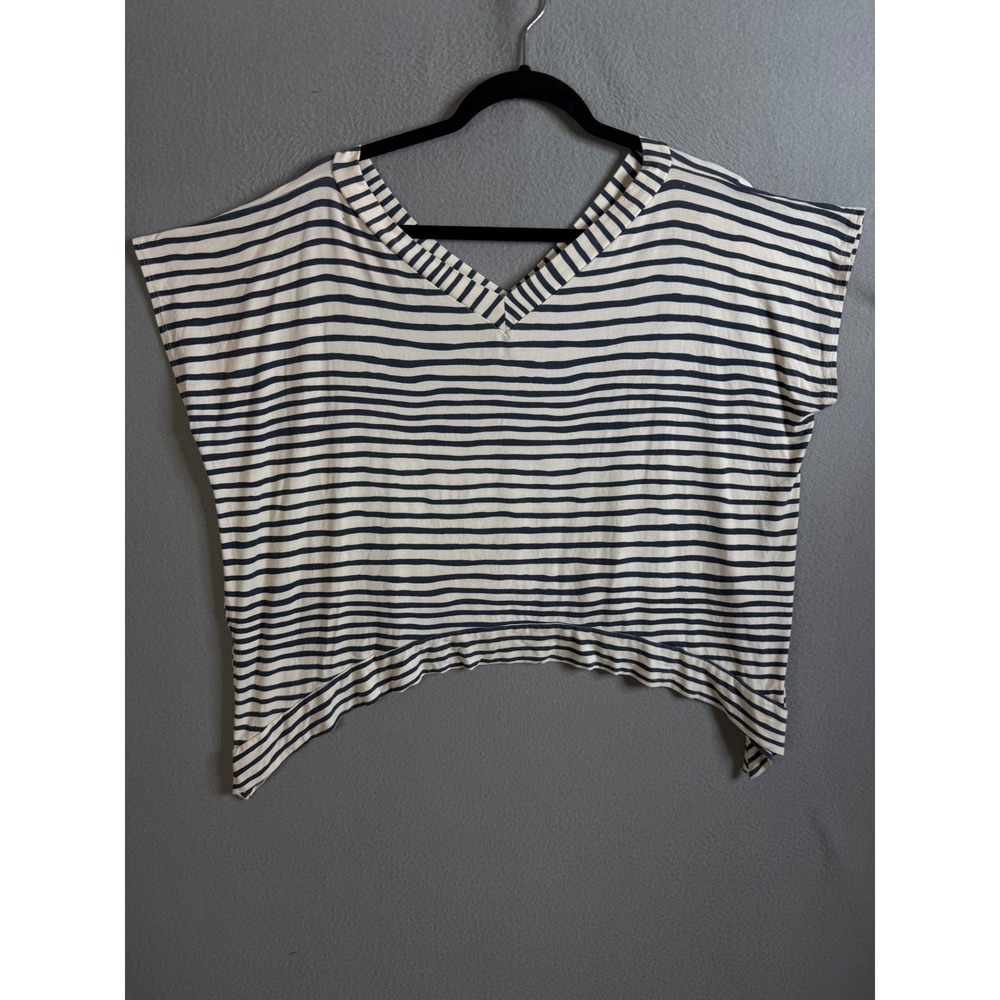 Fighting Eel Top Women's Size 1 Blue Striped V Neck Short Sleeve Casual Summer